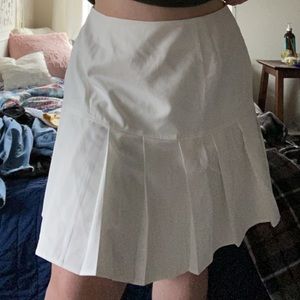 white pleated skirt